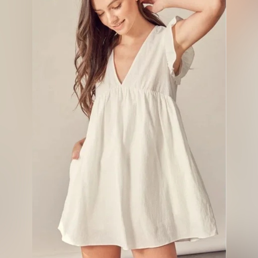 Mustard Seed V-Neck White Baby Doll Dress with Shorts Lined